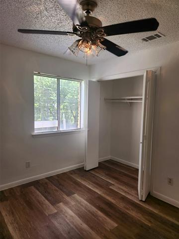 Building Photo - 506 E Denton Dr