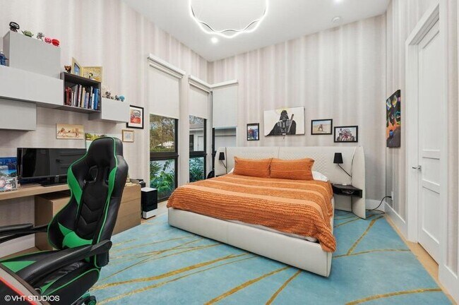 Building Photo - 8533 N Native Dancer Rd