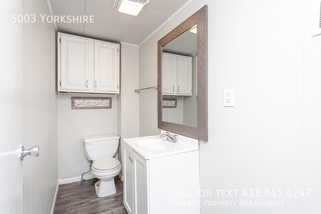 Building Photo - 5003 Yorkshire-