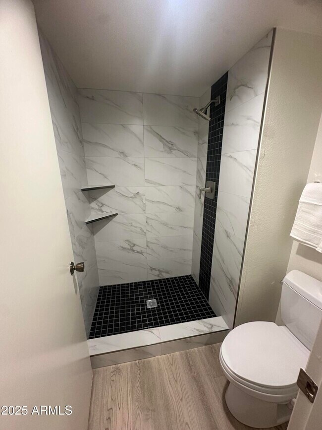 Building Photo - 9355 N 91st St