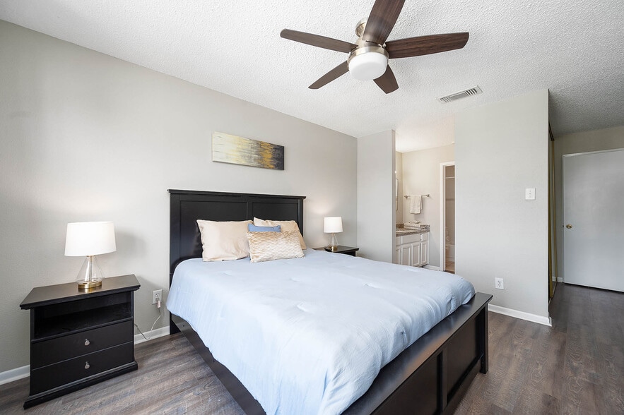 Upstairs Bedroom - 200 Pecan Dr