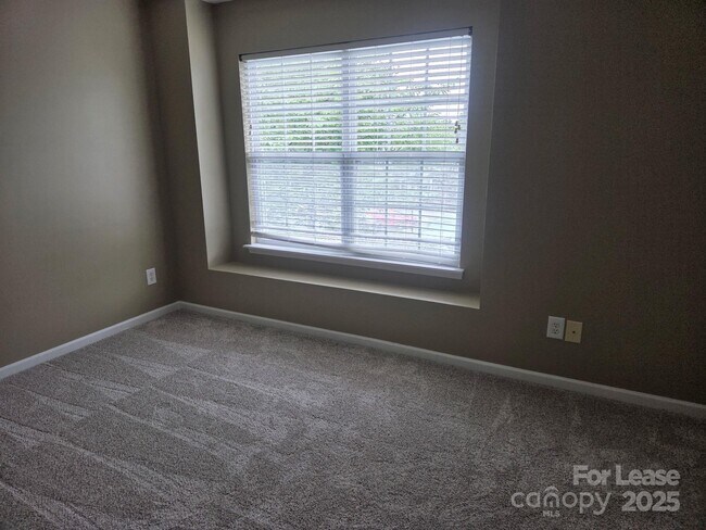 Building Photo - 118 Barnhardt Loop
