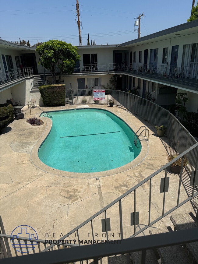 Building Photo - 911 W. La Palma Ave.