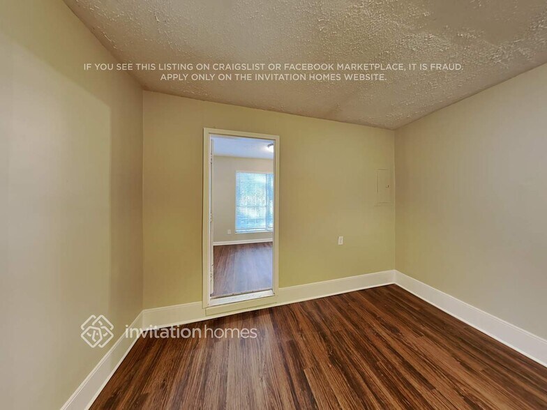 Building Photo - 3990 Cliftondale Pl