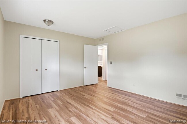 Building Photo - 23645 Ripple Creek