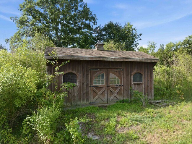 Building Photo - 44 Suncook Valley Rd