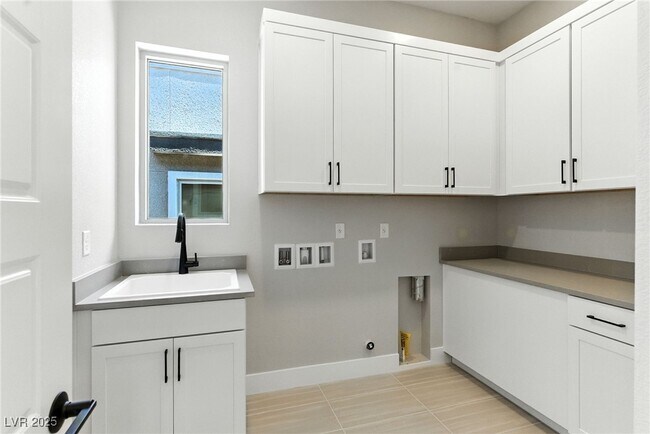 Building Photo - 10632 Rolling Vista Dr