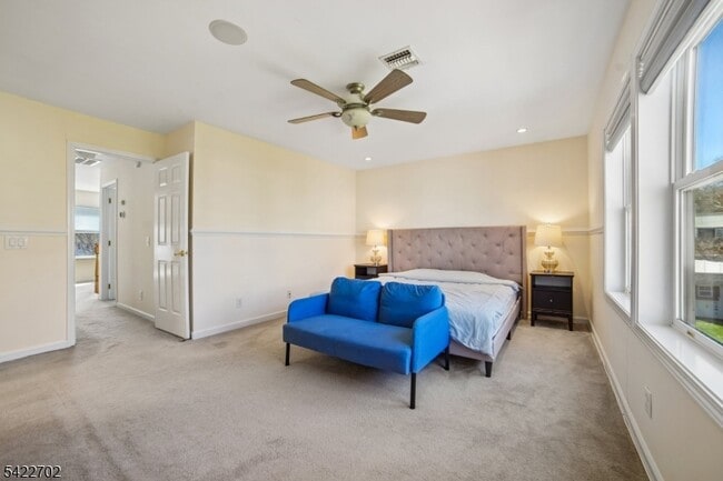 Building Photo - 21 Grove St