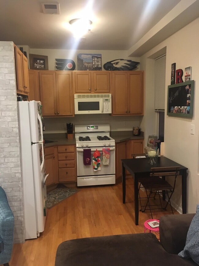 Building Photo - 254 6th St