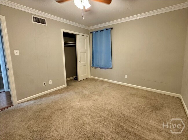 Building Photo - 12406 Largo Dr