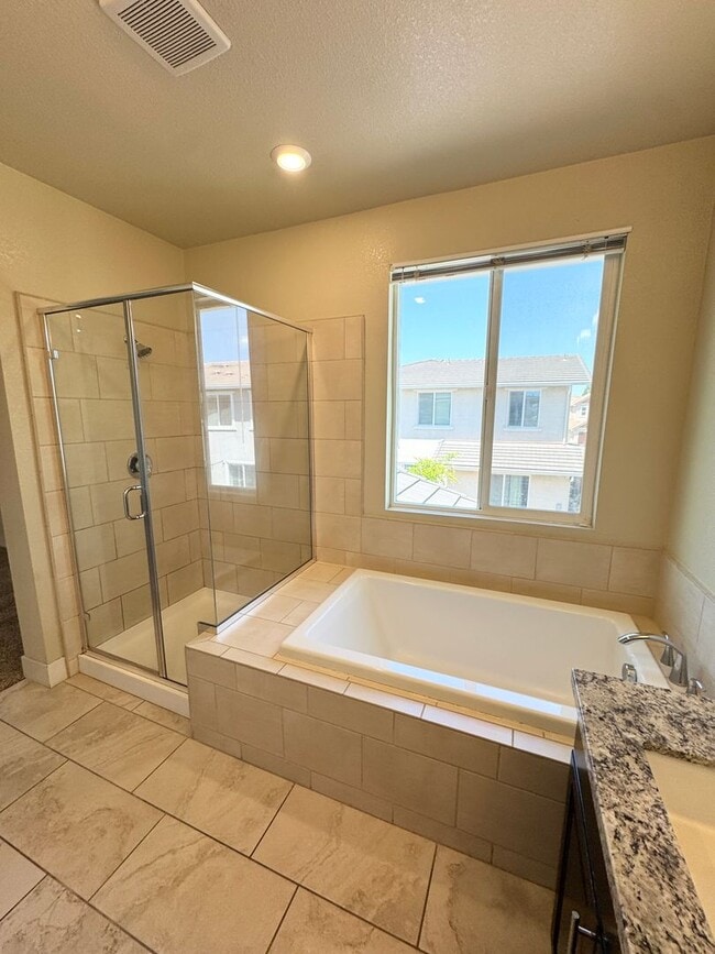Building Photo - Resort-Style Living in Natomas Meadows | 4BD + Clubhouse & Pools SEE VIDEO