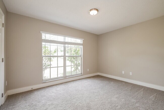 Building Photo - 8562 Fort Thomas Way