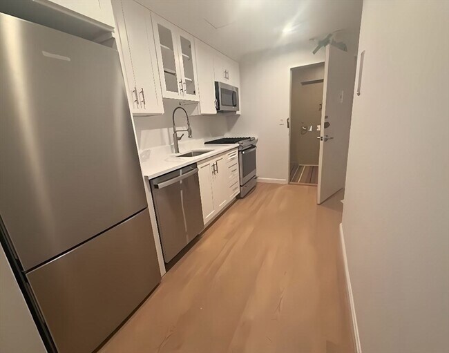 Building Photo - 44 Washington St