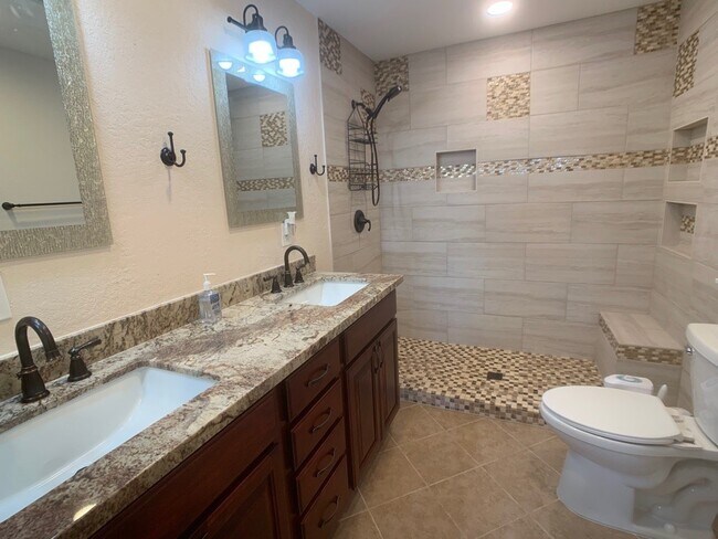 Building Photo - 10263 Caminito Rio Branco