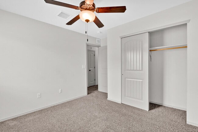 Building Photo - 14900 Tim Hardaway