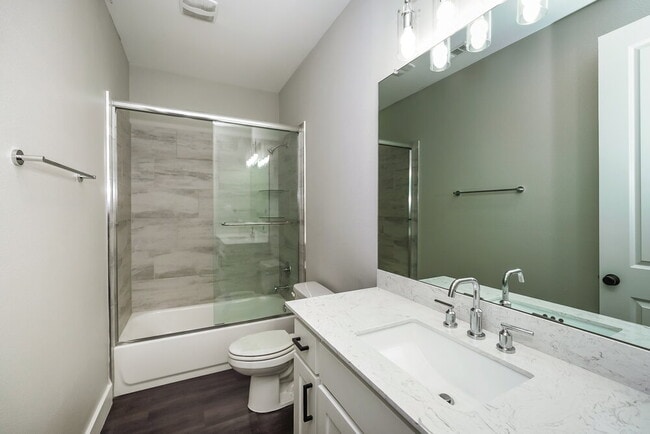 Building Photo - 7153 9th Hole Dr