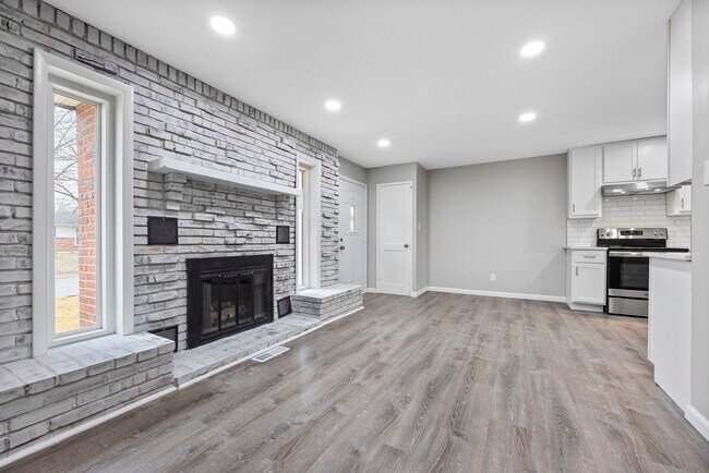 Building Photo - 537 Lynn Haven Ln