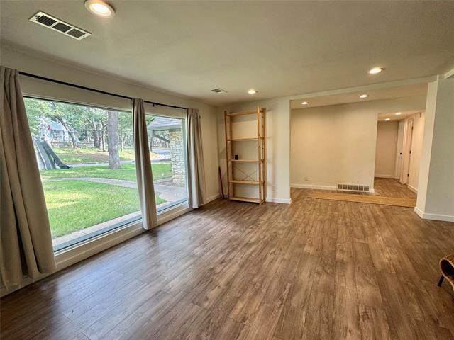 Building Photo - 211 Mill Creek Dr