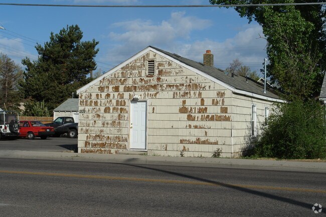 Building Photo - 1009 N 27th St