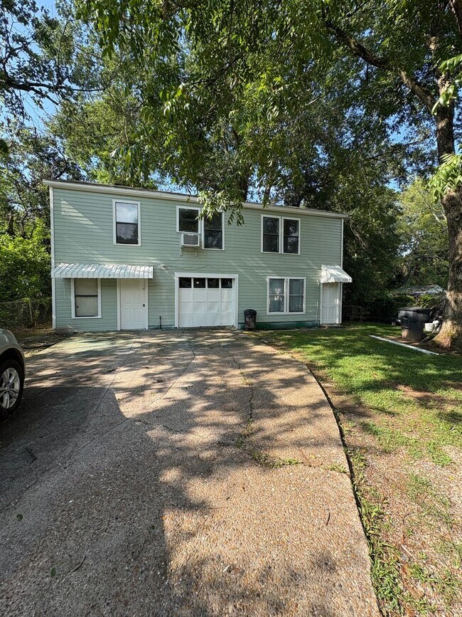 Building Photo - 2731-2732 Valley Ridge Rd