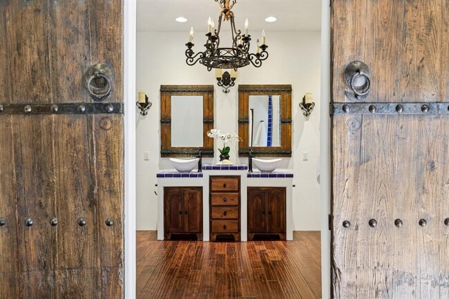 Building Photo - 2706 Pearce Rd