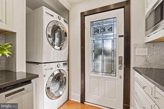 Building Photo - 2730 Oak Valley Dr