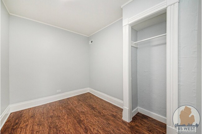 Building Photo - 407 11th St NW