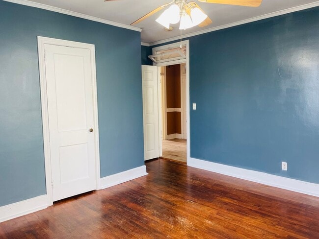 Building Photo - 2 Bedroom, 1 Bathroom in Olympia - Available Now!