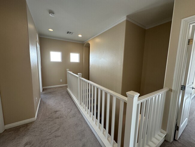 Building Photo - 9417 Sand Tiger Ave