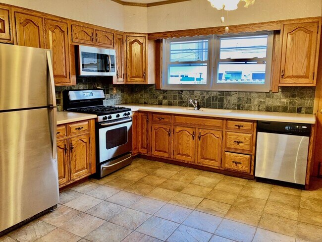 Building Photo - 3bd/1.5bth South Philly Gem