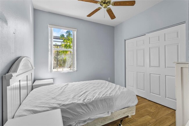 Building Photo - 217 Sand Ridge Dr