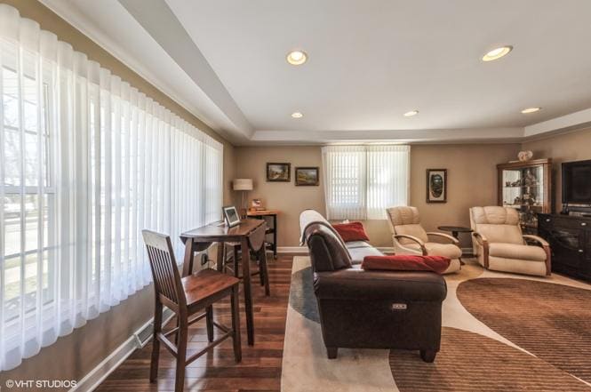 Building Photo - 9701 Merton Ave