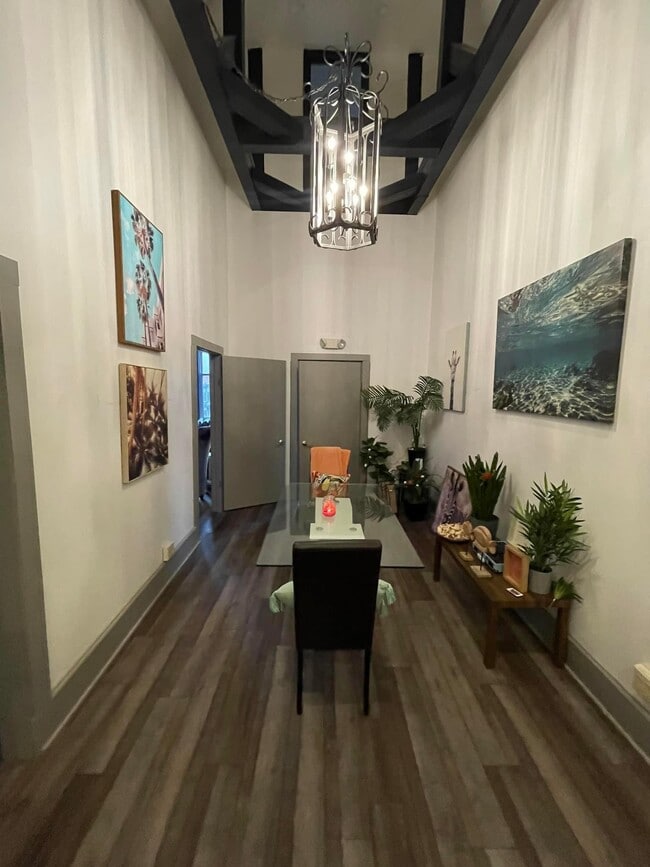 Building Photo - 94/96 S Washington St  1