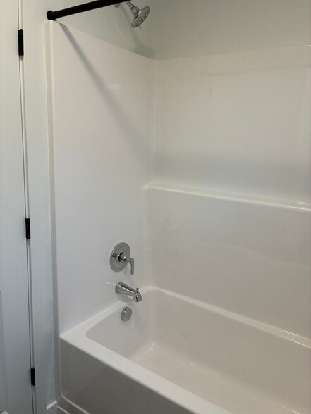 Building Photo - 708 N Plainsman Dr