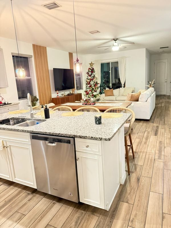 Building Photo - 15379 Shonan Gold Dr