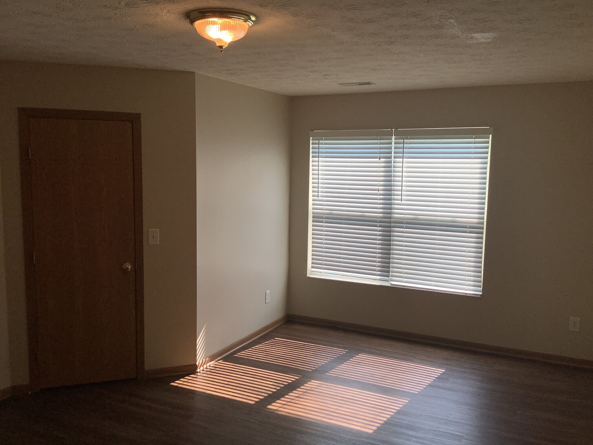 Building Photo - 940 Fox Croft Pl