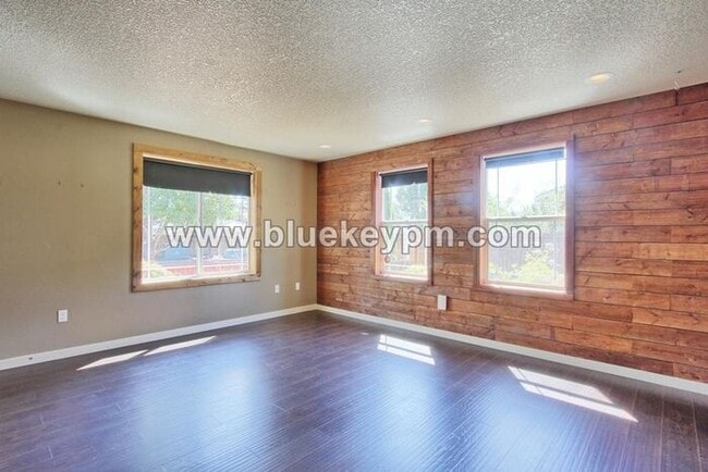 Building Photo - 3 Bed, 2 Bath Home in Battle Ground