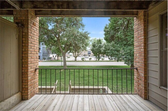 Building Photo - 6423 Colony Way