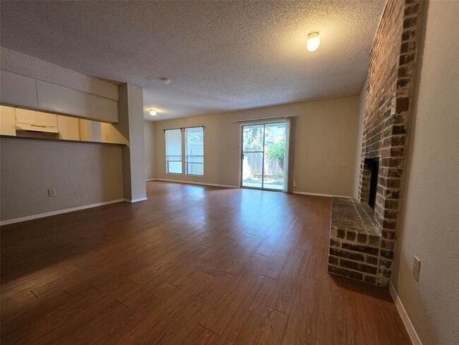 Building Photo - 11900 Alpheus Ave