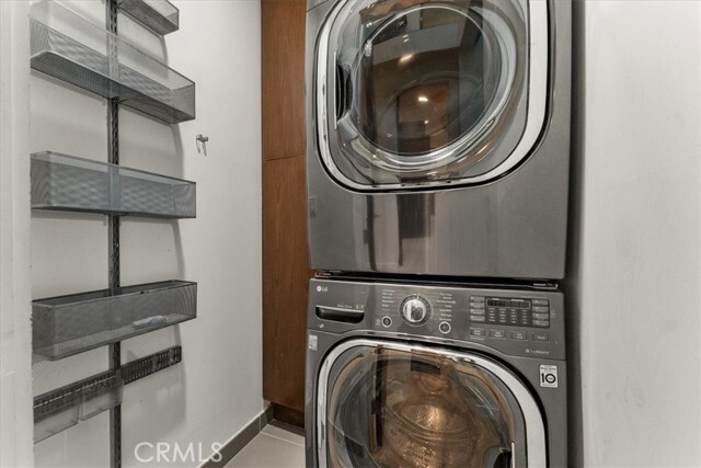 Building Photo - 228 38th St