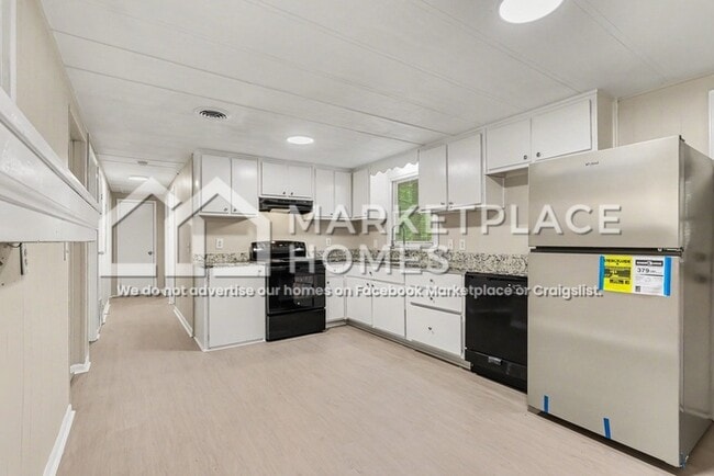 Building Photo - 3834 Maggie Dr SE