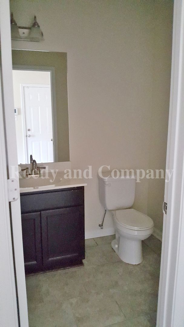 Building Photo - 4264 Blake Cir