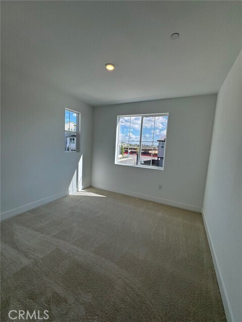 Building Photo - 245 Shoveler