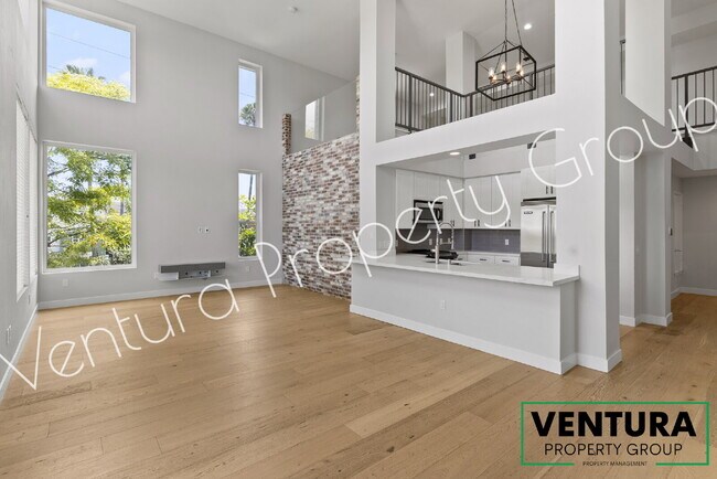 Building Photo - Spacious 2-Bedroom Condo with 2 Full Baths in Oxnards Channel Island
