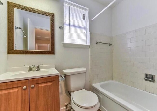Building Photo - 4835 E Ridge Creek Dr