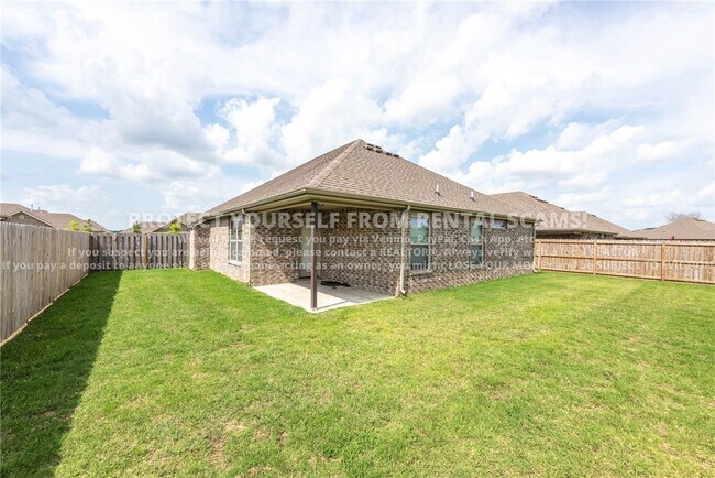 Building Photo - 4765 W Wales Dr