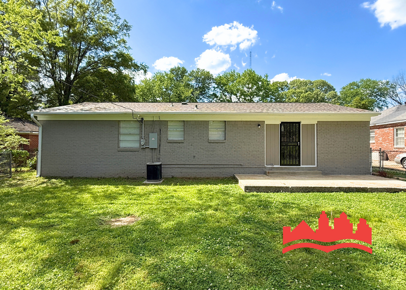 Building Photo - 3470 Northmoor Ave
