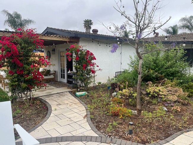 Building Photo - Lovely 3BR/2BA Single Story Home in San Ma...