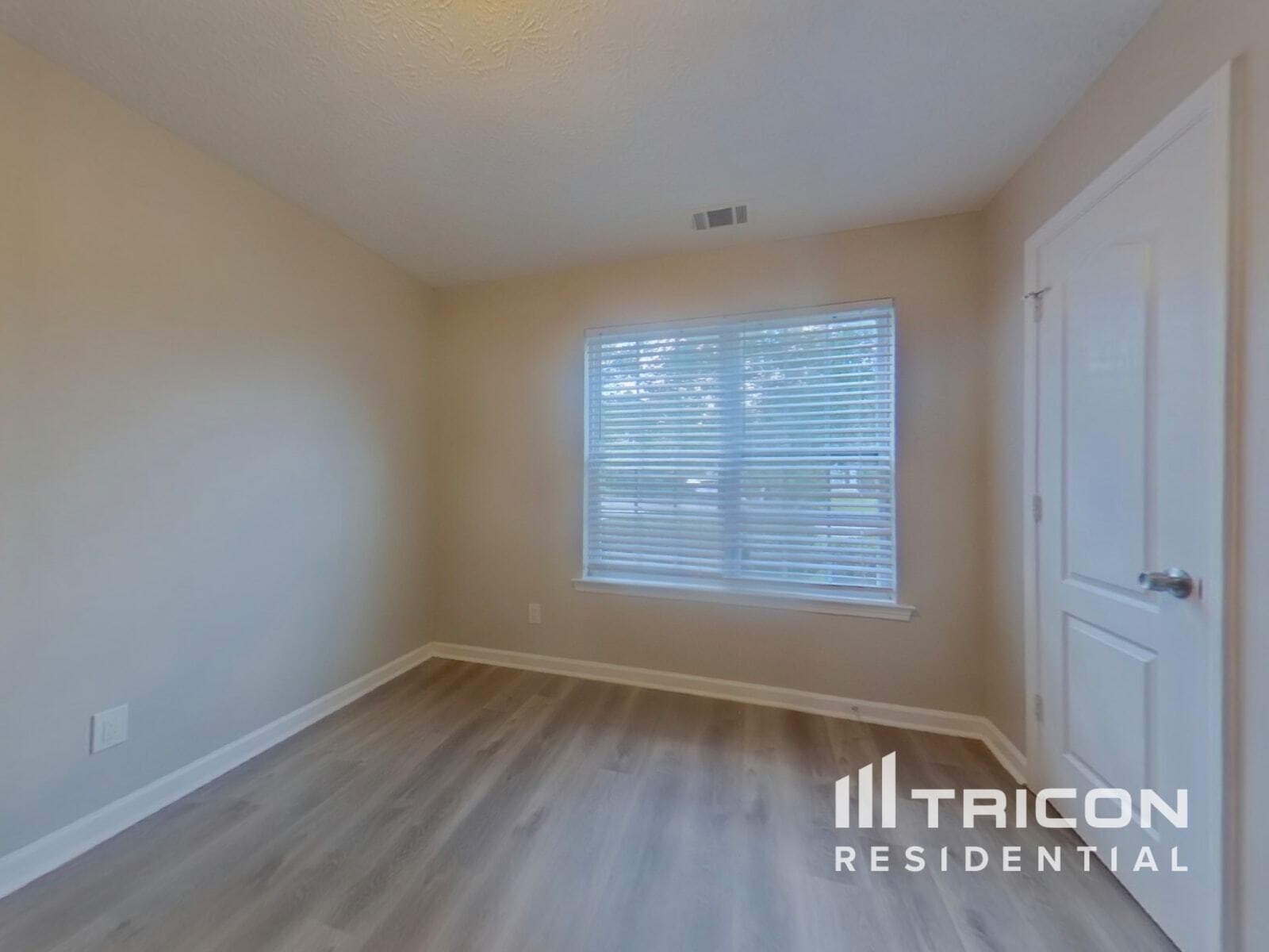 Building Photo - 10622 Cherry Cove