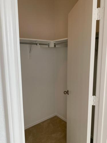 Building Photo - 1170 Lonesome Oak Drive